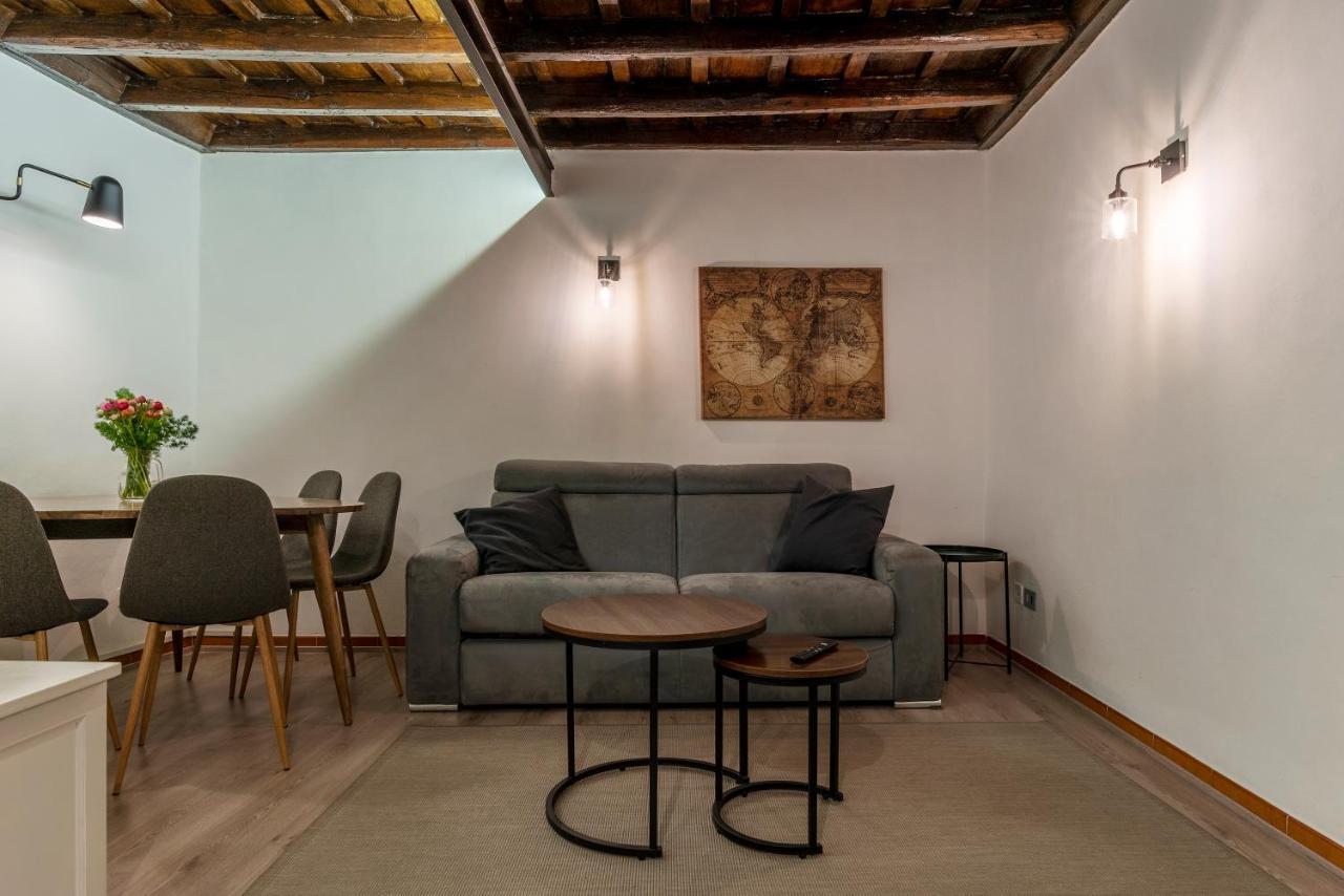 Giubbonari 23 - Fromhometorome * Rom